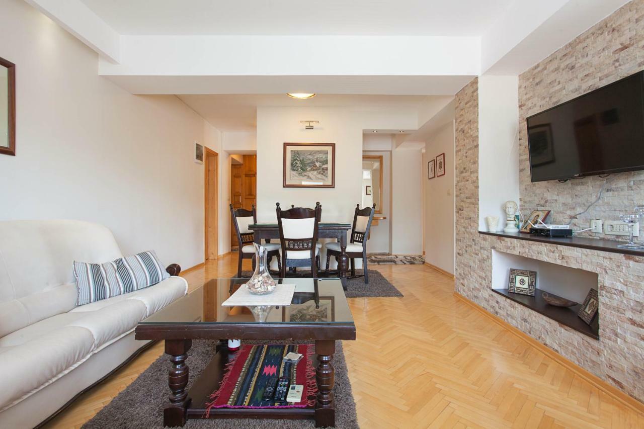 White Apartment 스코페 외부 사진