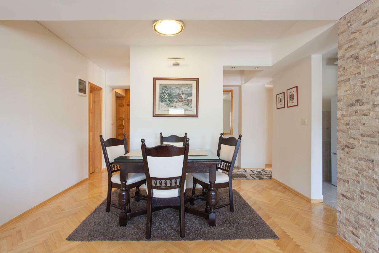 White Apartment 스코페 외부 사진