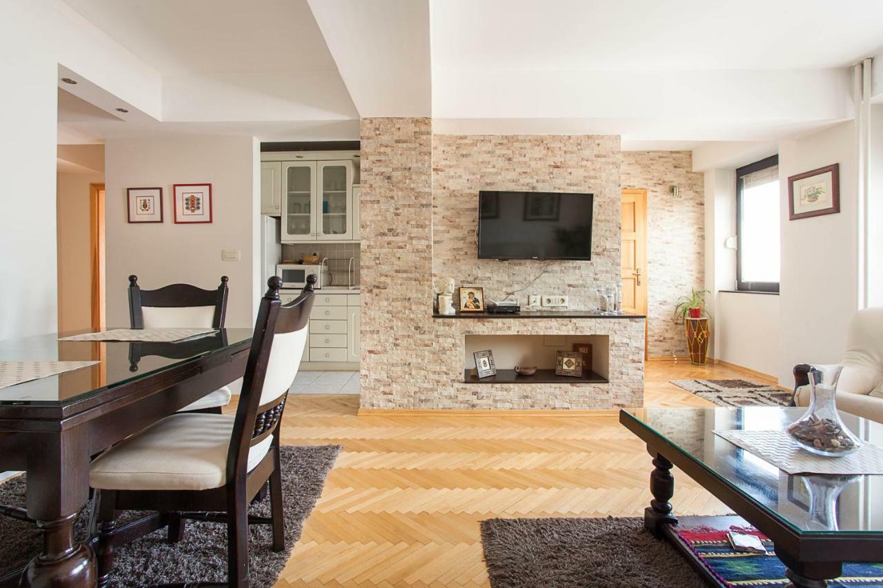 White Apartment 스코페 외부 사진